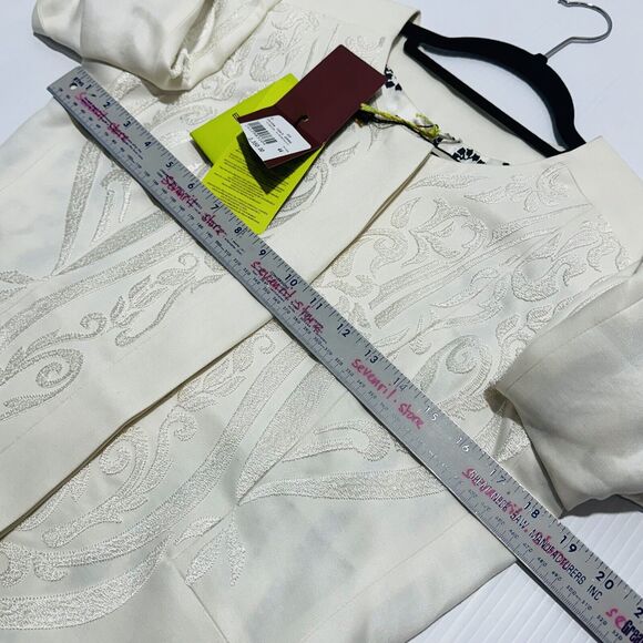 ETRO 44 US/8 Milano Jacket White Silk Lined embroidered Button Front NWT $3550 - Picture 5 of 9